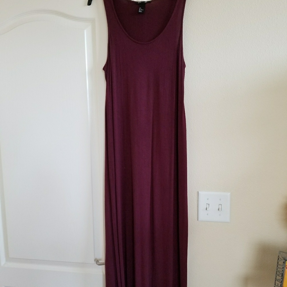 Floor length maroon maxi dress